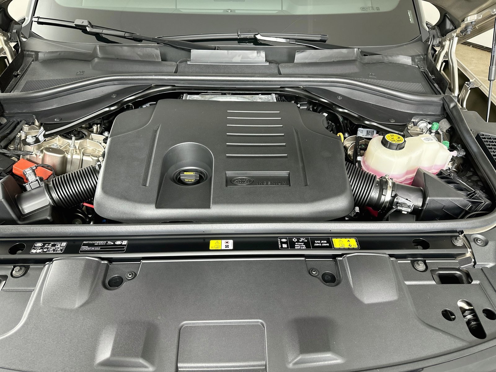 New 2027 Land Rover Range Rover SE AWD/4WD image 14