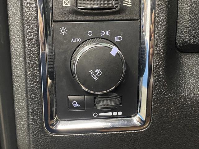 Used 2017 RAM 1500 Laramie Longhorn image 25