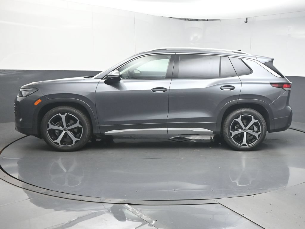 New 2026 Volkswagen Tiguan SE FWD image 5