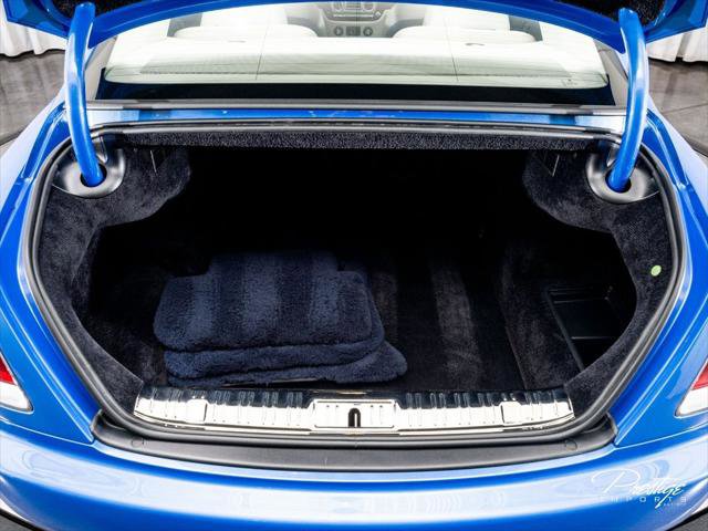 Used 2017 Rolls-Royce Wraith RWD image 13