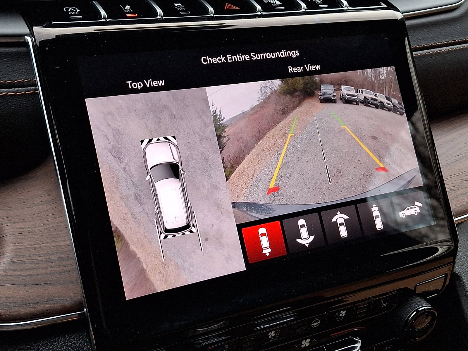 New 2025 Jeep Grand Cherokee Summit w/ Obsidian Package image 14