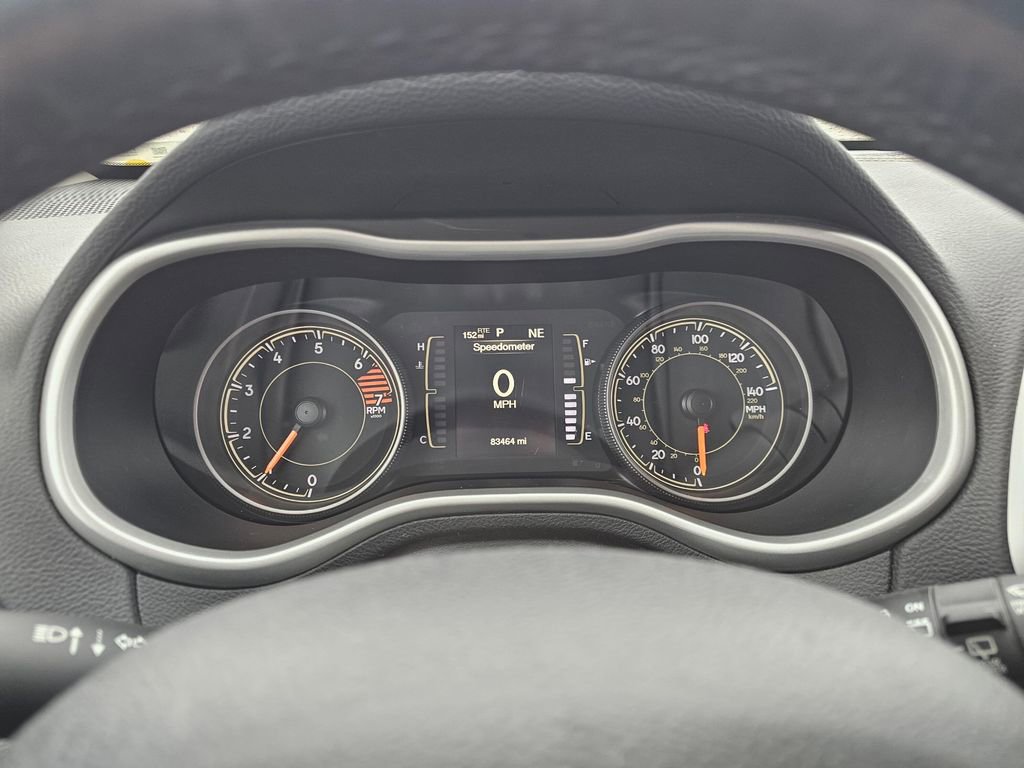 Used 2018 Jeep Cherokee Latitude Plus w/ Cold Weather Group image 27