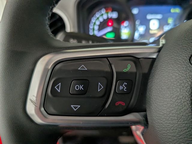 Used 2025 Jeep Wrangler Unlimited Sahara AWD/4WD image 17