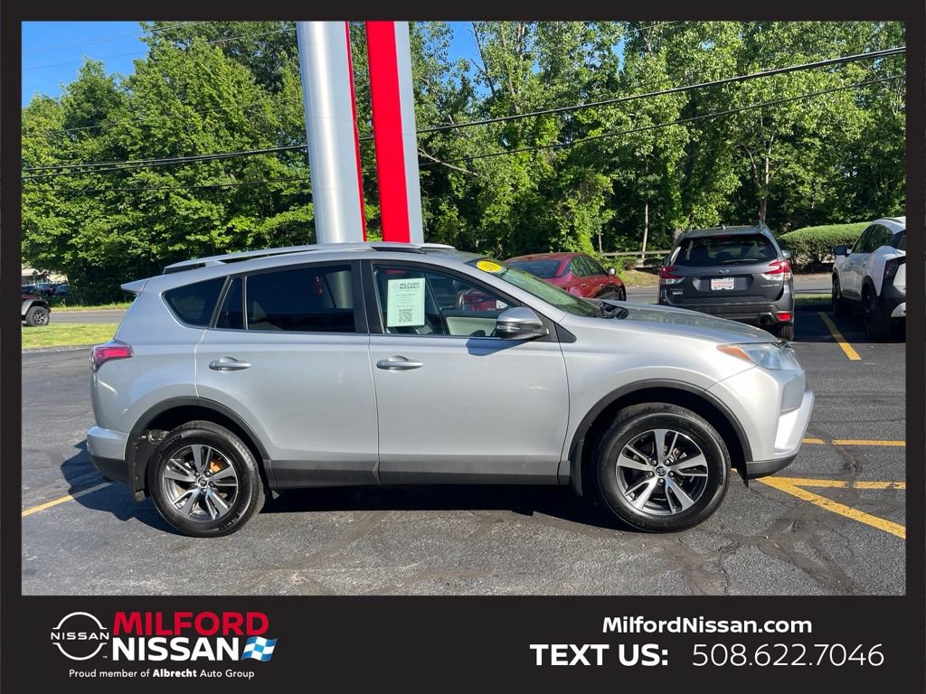 Used 2016 Toyota RAV4 XLE AWD/4WD image 6