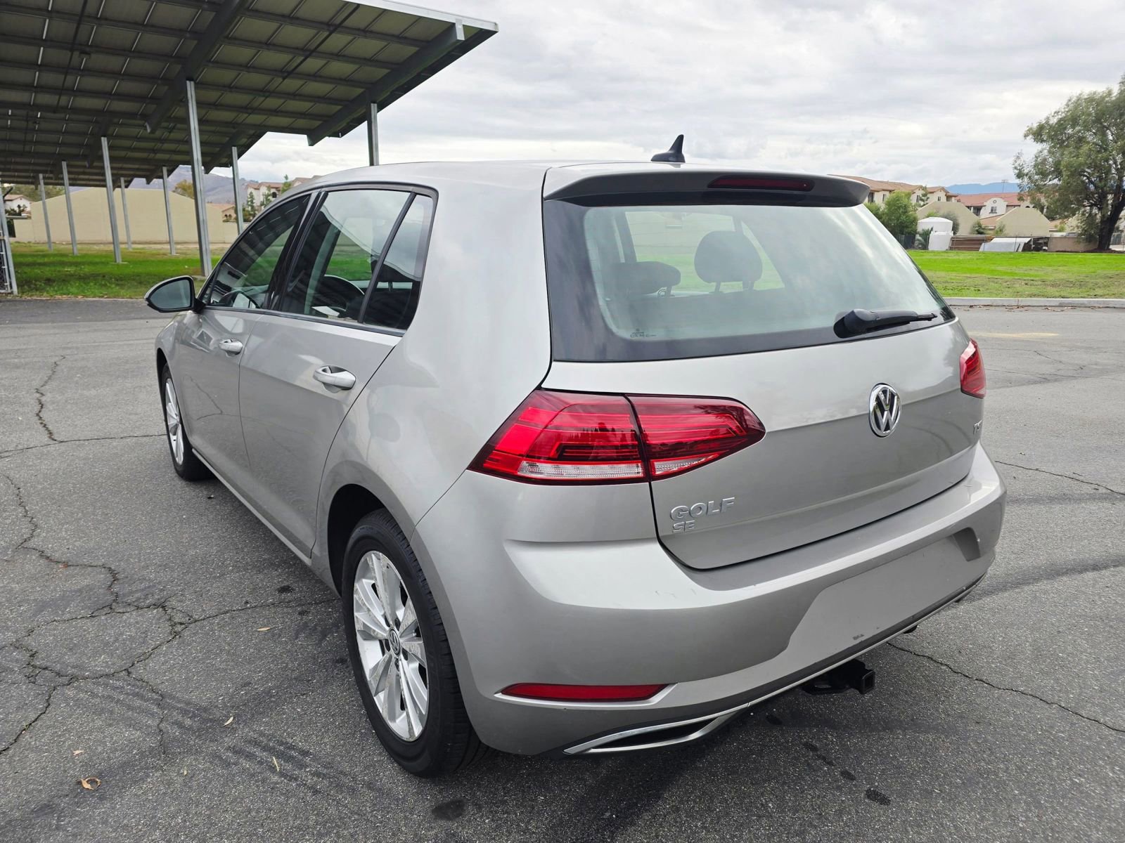 Used 2018 Volkswagen Golf SE FWD image 7