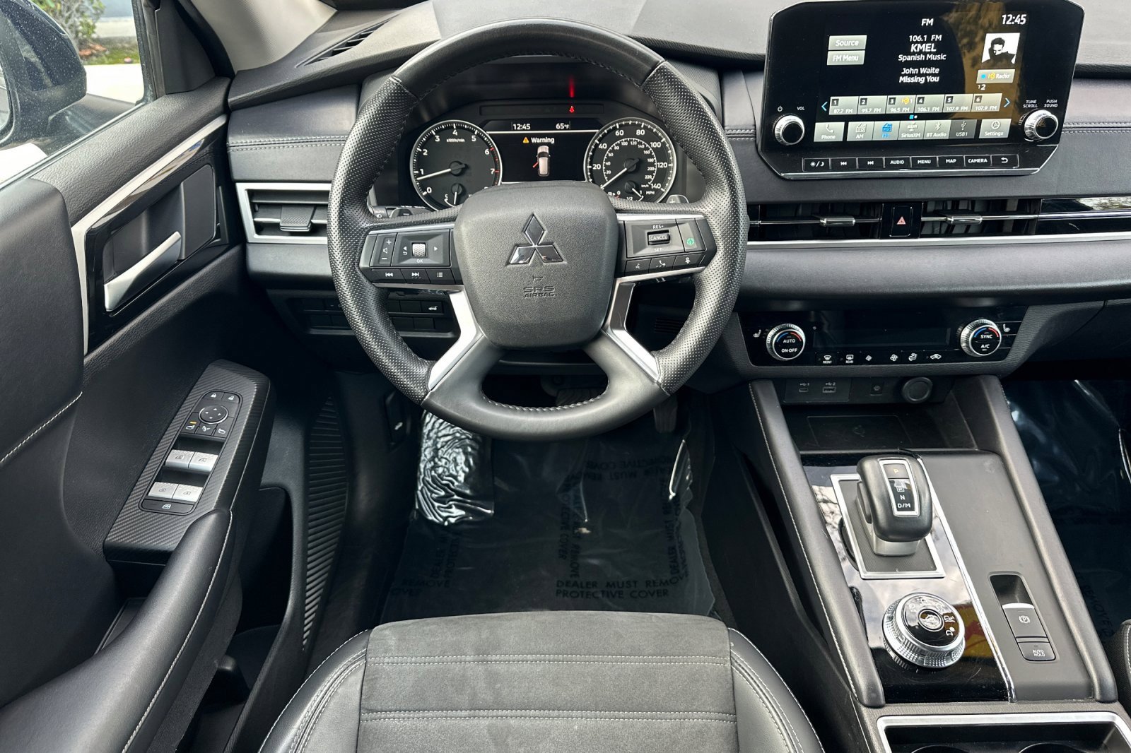 Used 2024 Mitsubishi Outlander SE image 16