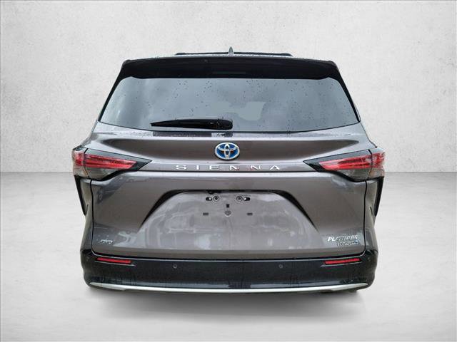 Used 2023 Toyota Sienna Platinum AWD/4WD image 6