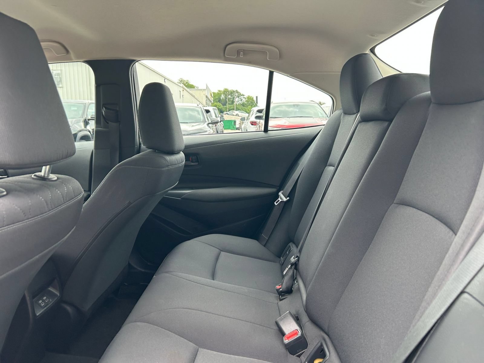 Used 2025 Toyota Corolla LE FWD image 20