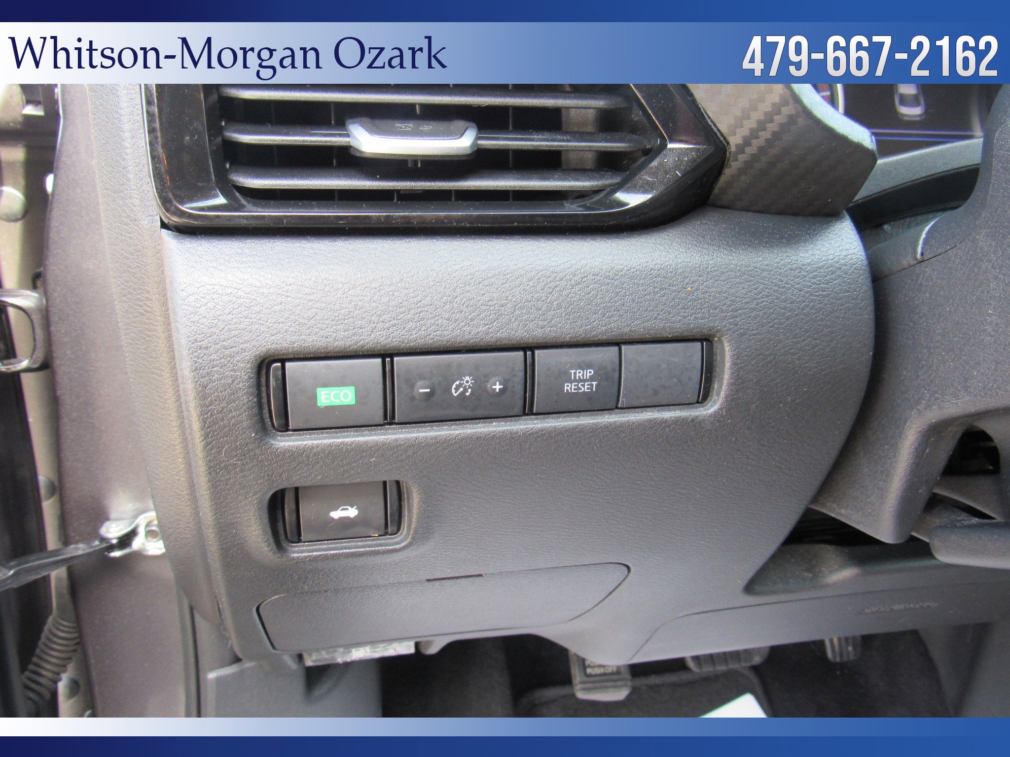 Used 2025 Nissan Sentra SV w/ Trunk Package image 32