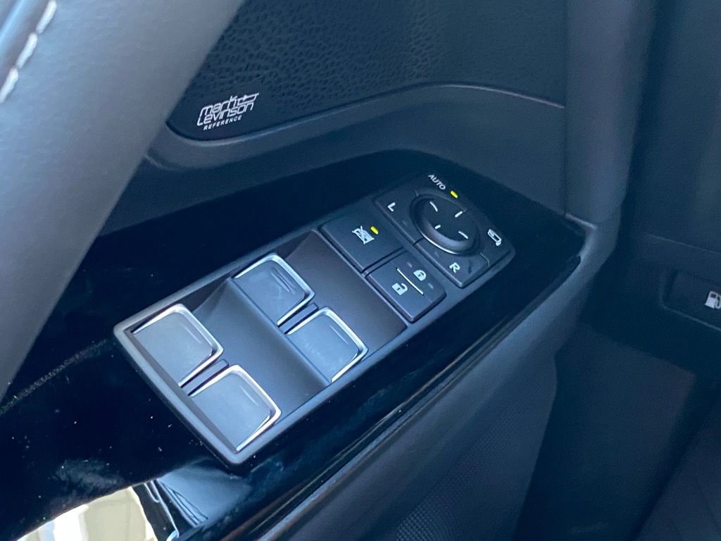 New 2025 Lexus LX 700h Overtrail image 10