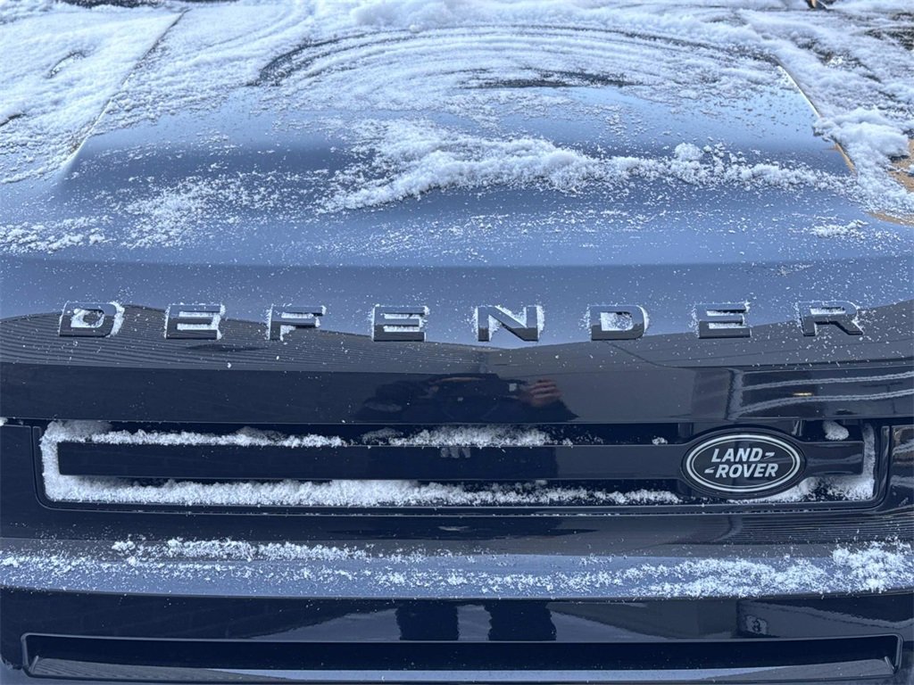 New 2026 Land Rover Defender 130 S image 9