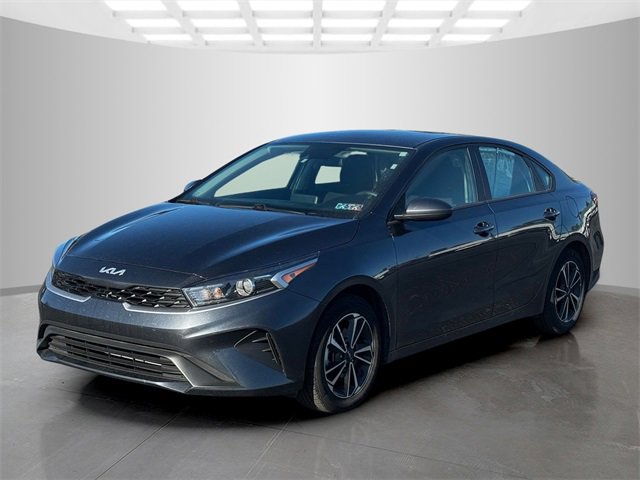 Used 2023 Kia Forte LXS image 3