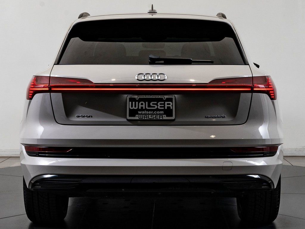 Used 2021 Audi e-tron Premium w/ Convenience Plus Package AWD/4WD image 7