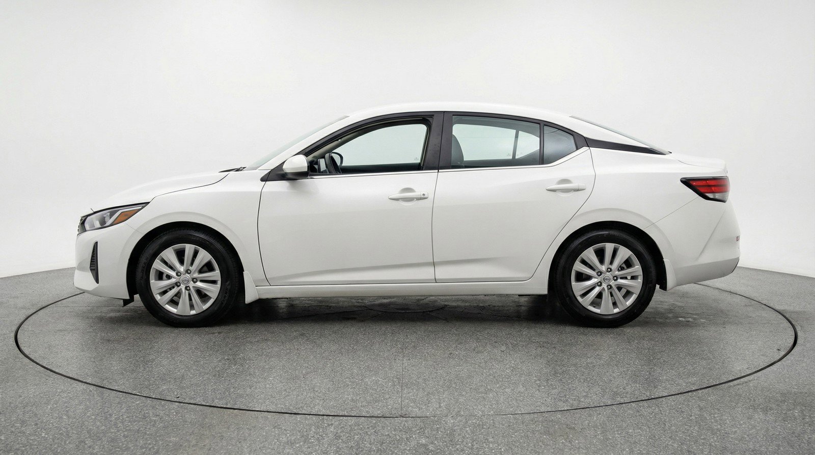 Used 2025 Nissan Sentra S FWD image 5
