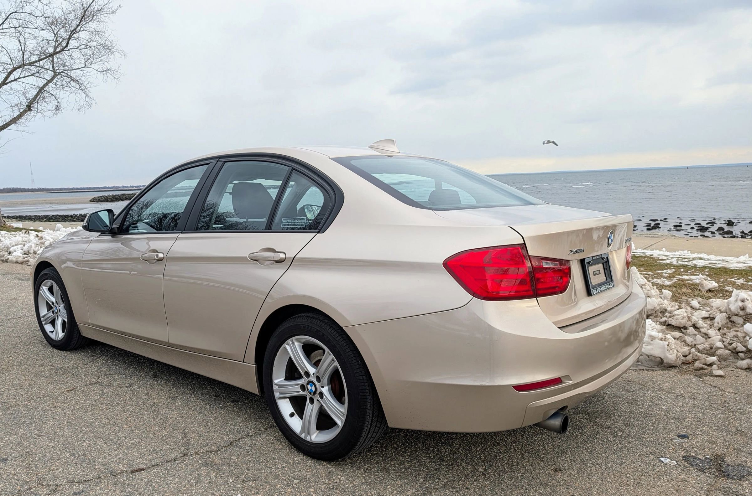 Used 2013 BMW 320i xDrive Sedan image 4