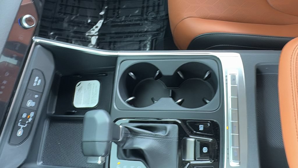 New 2026 Kia Carnival EX FWD image 30
