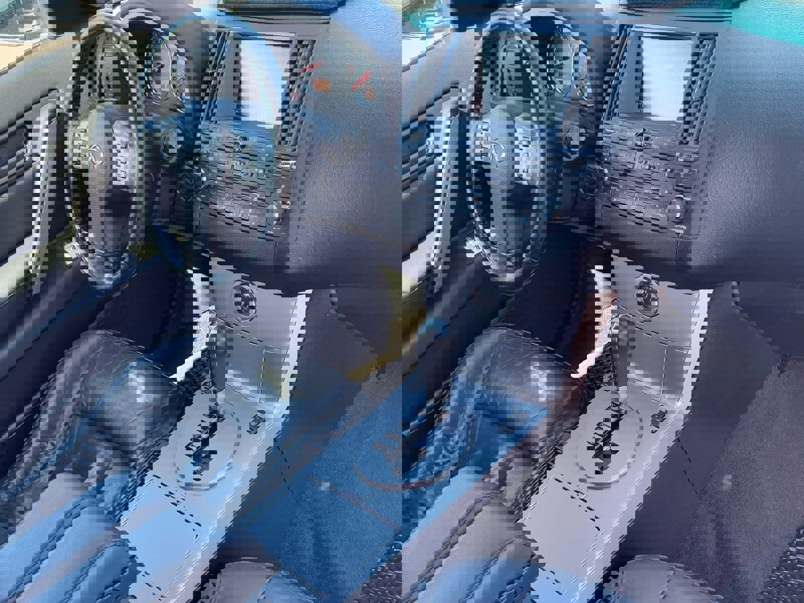 Used 2004 INFINITI FX45 AWD w/ Technology Pkg image 9