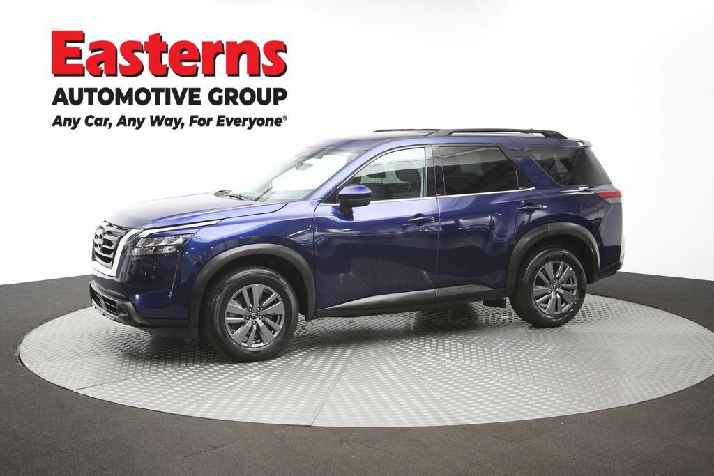 Used 2025 Nissan Pathfinder SV FWD image 57