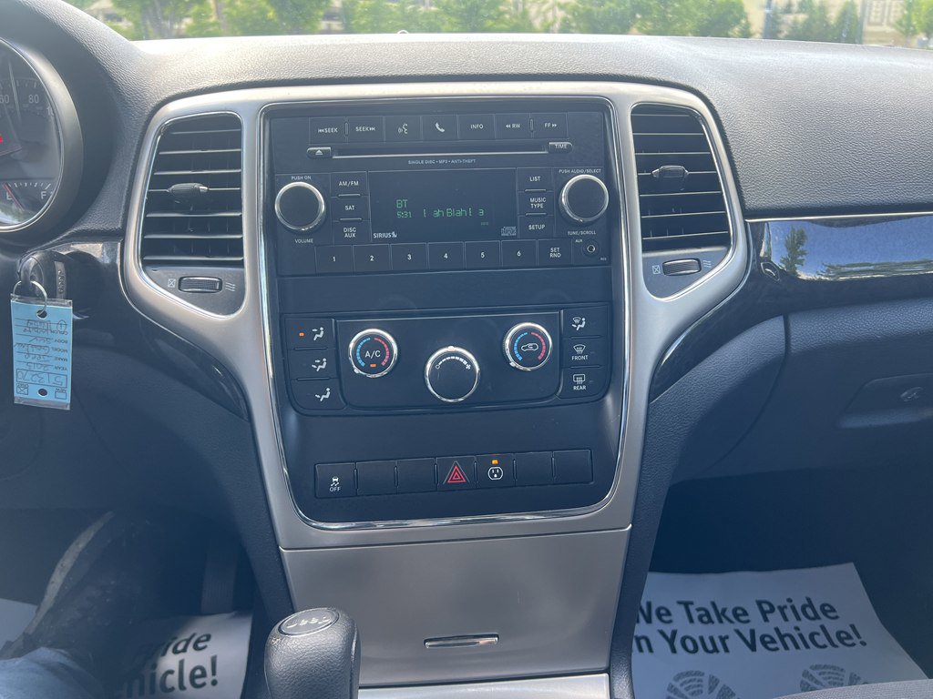 Used 2013 Jeep Grand Cherokee Laredo w/ Laredo E Group AWD/4WD image 20