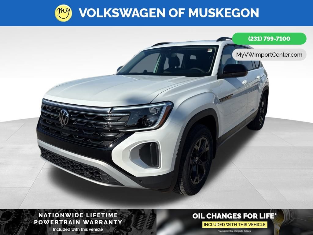 New 2026 Volkswagen Atlas Peak Edition image 3