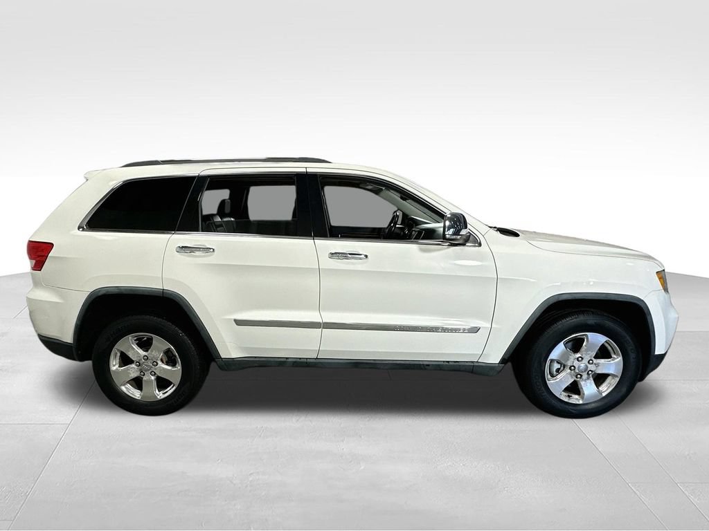 Used 2011 Jeep Grand Cherokee Limited AWD/4WD image 10
