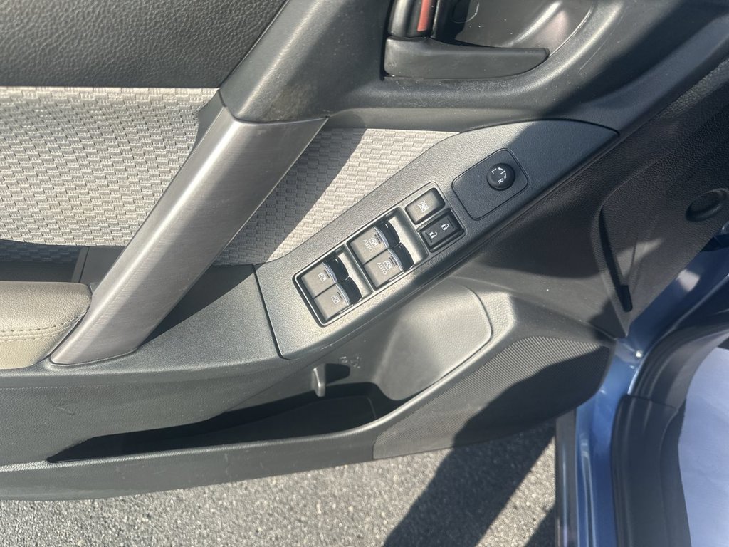 Used 2018 Subaru Forester 2.5i Premium w/ All-Weather Package AWD/4WD image 19