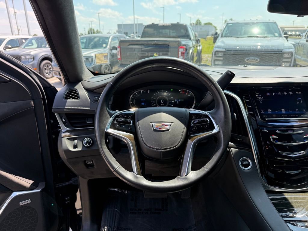 Used 2020 Cadillac Escalade Platinum AWD/4WD image 17