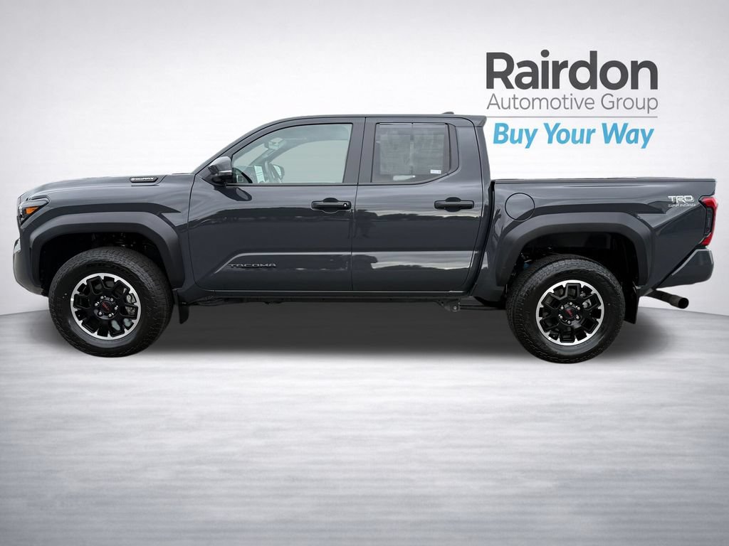 Used 2024 Toyota Tacoma TRD Sport AWD/4WD image 4