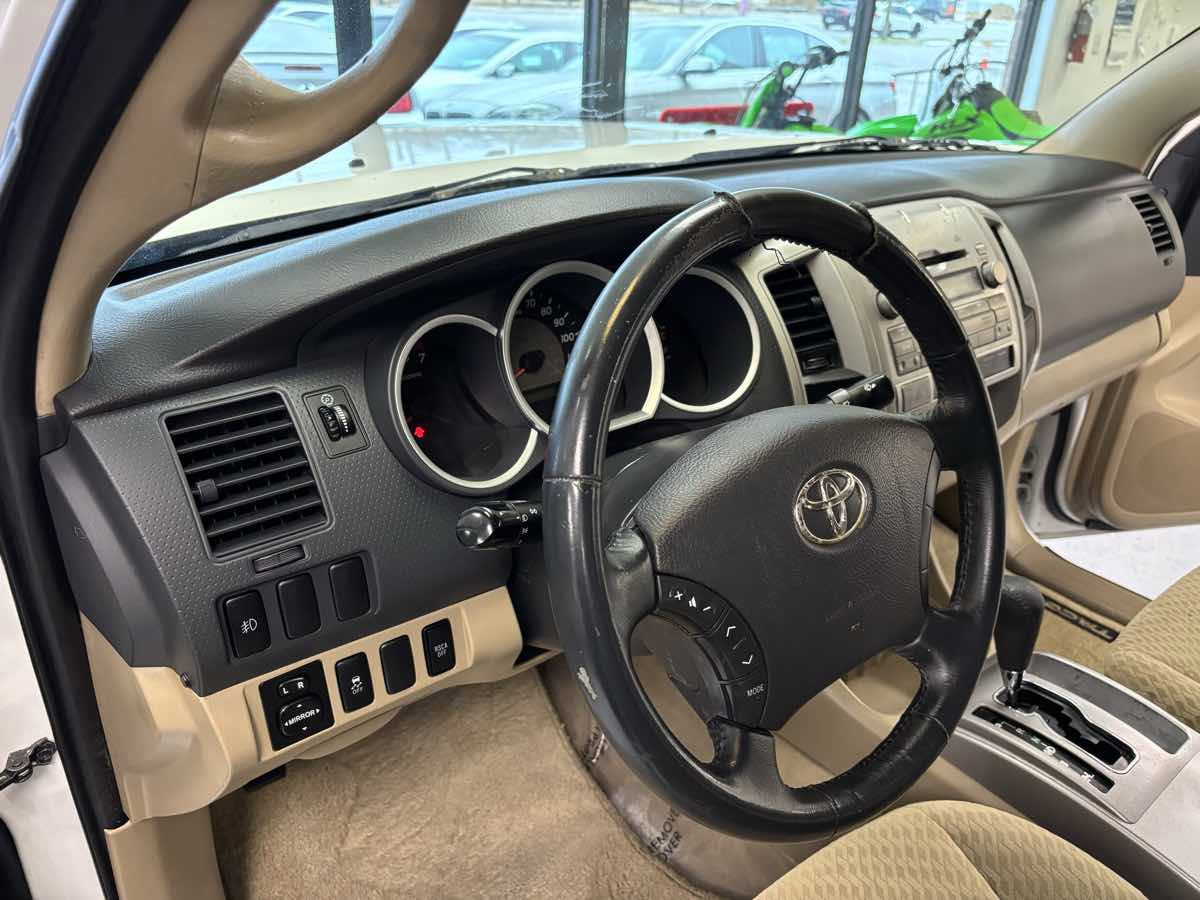 Used 2009 Toyota Tacoma PreRunner image 15