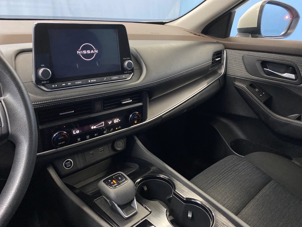 Used 2023 Nissan Rogue SV AWD/4WD image 13