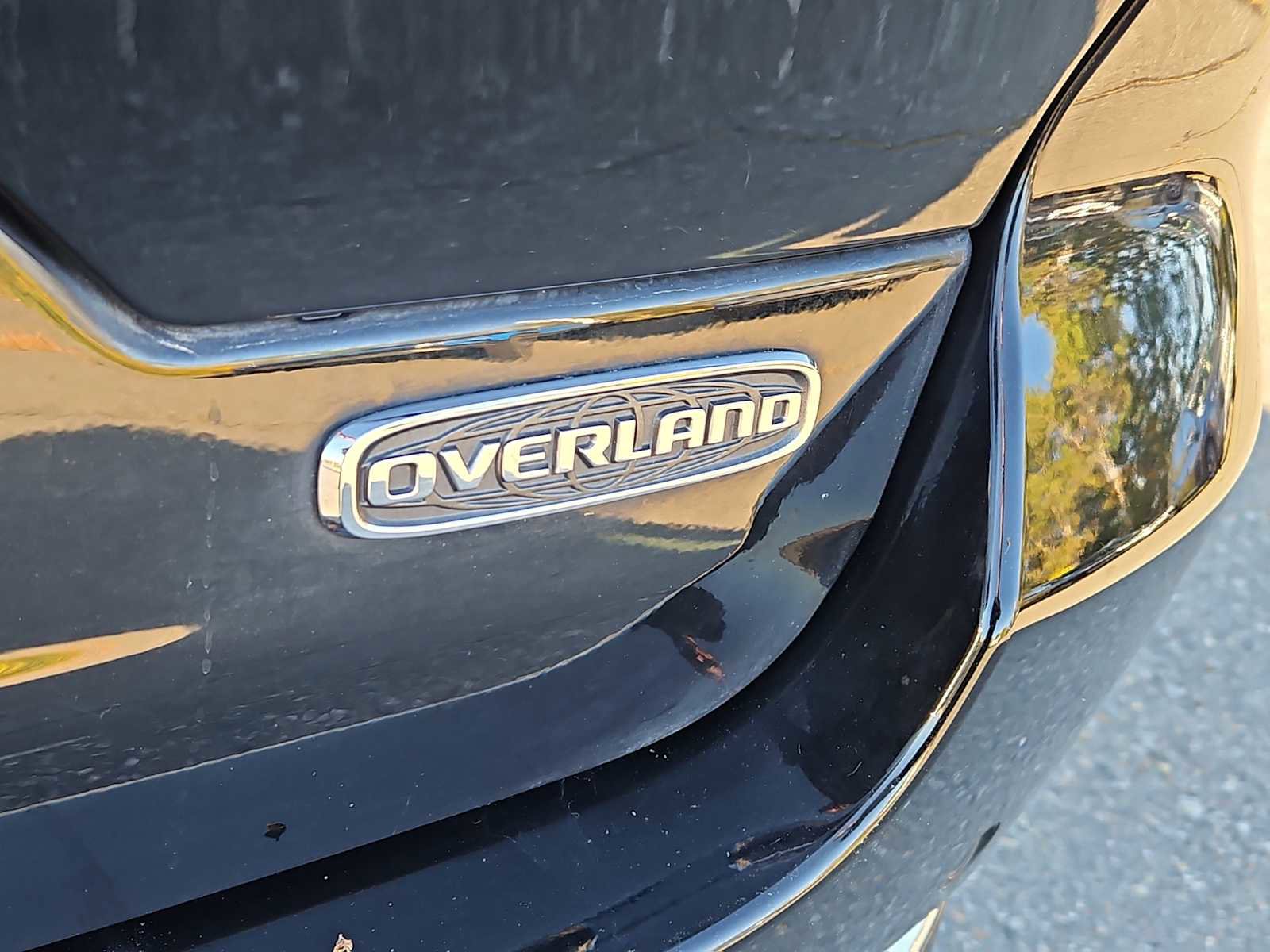 Used 2022 Jeep Grand Cherokee Overland w/ Luxury Tech Group IV image 12