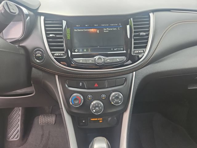 Used 2019 Chevrolet Trax LT w/ LT Convenience Package AWD/4WD image 19