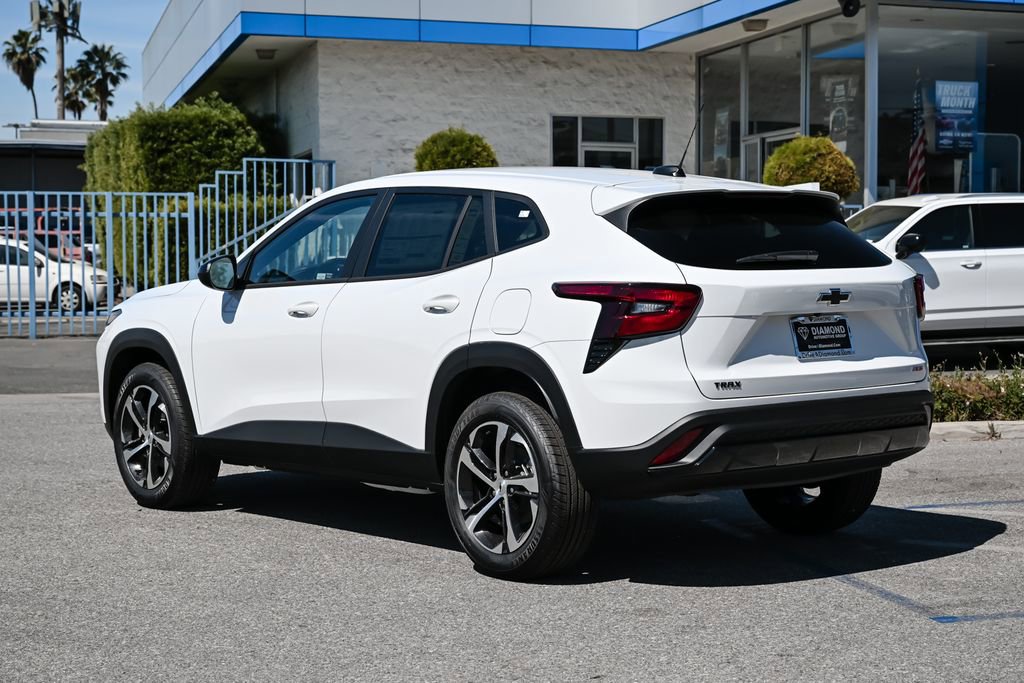 New 2026 Chevrolet Trax RS FWD image 6