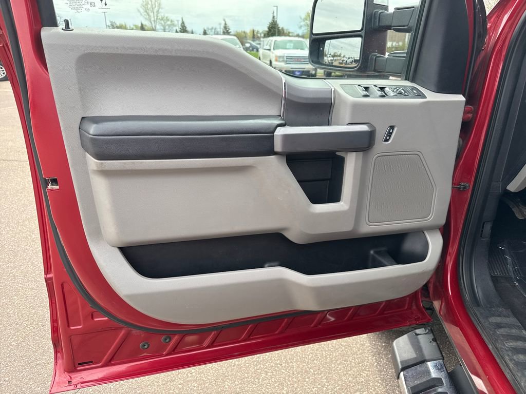 Used 2021 Ford F250 XLT w/ XLT Premium Package AWD/4WD image 14