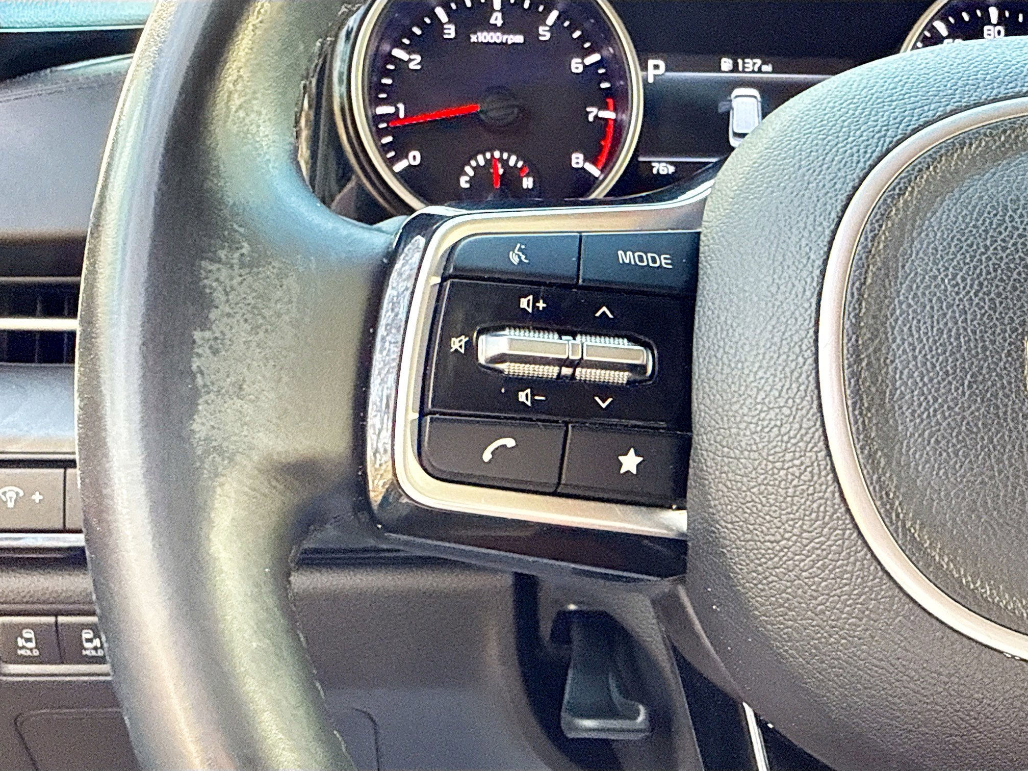 Used 2022 Kia Carnival SX FWD image 39