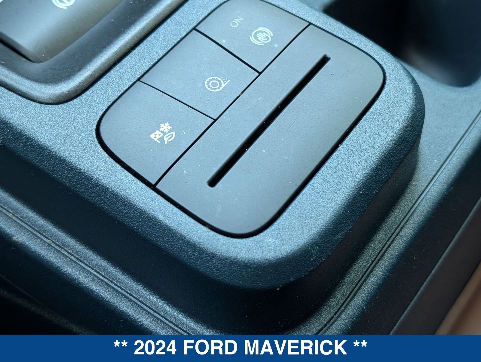 Certified 2024 Ford Maverick Lariat image 31