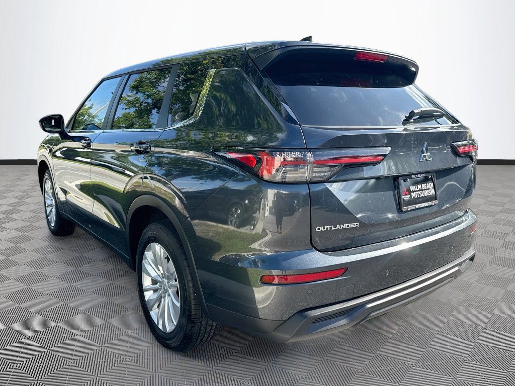 New 2026 Mitsubishi Outlander ES FWD image 7