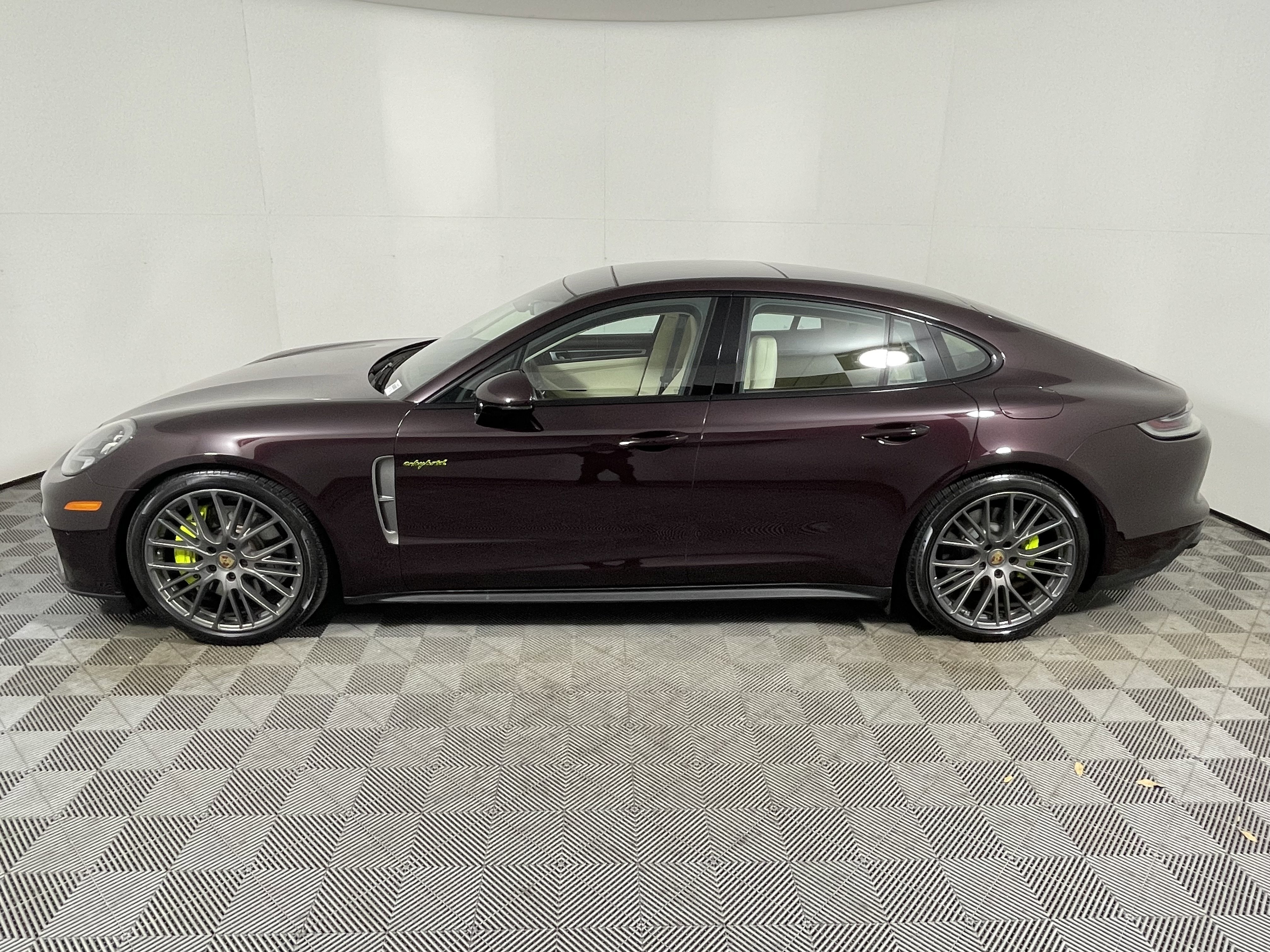 Certified 2023 Porsche Panamera 4 Platinum Edition w/ Assistance Package image 2