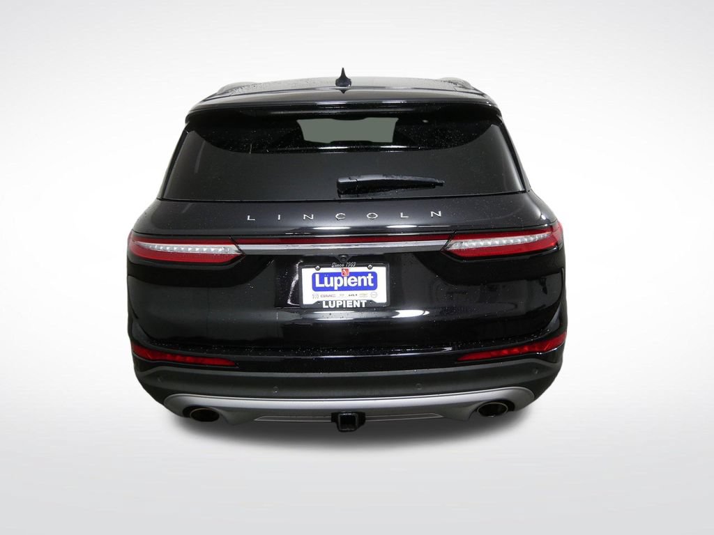 Used 2023 Lincoln Corsair Reserve w/ Towing Package AWD/4WD image 4