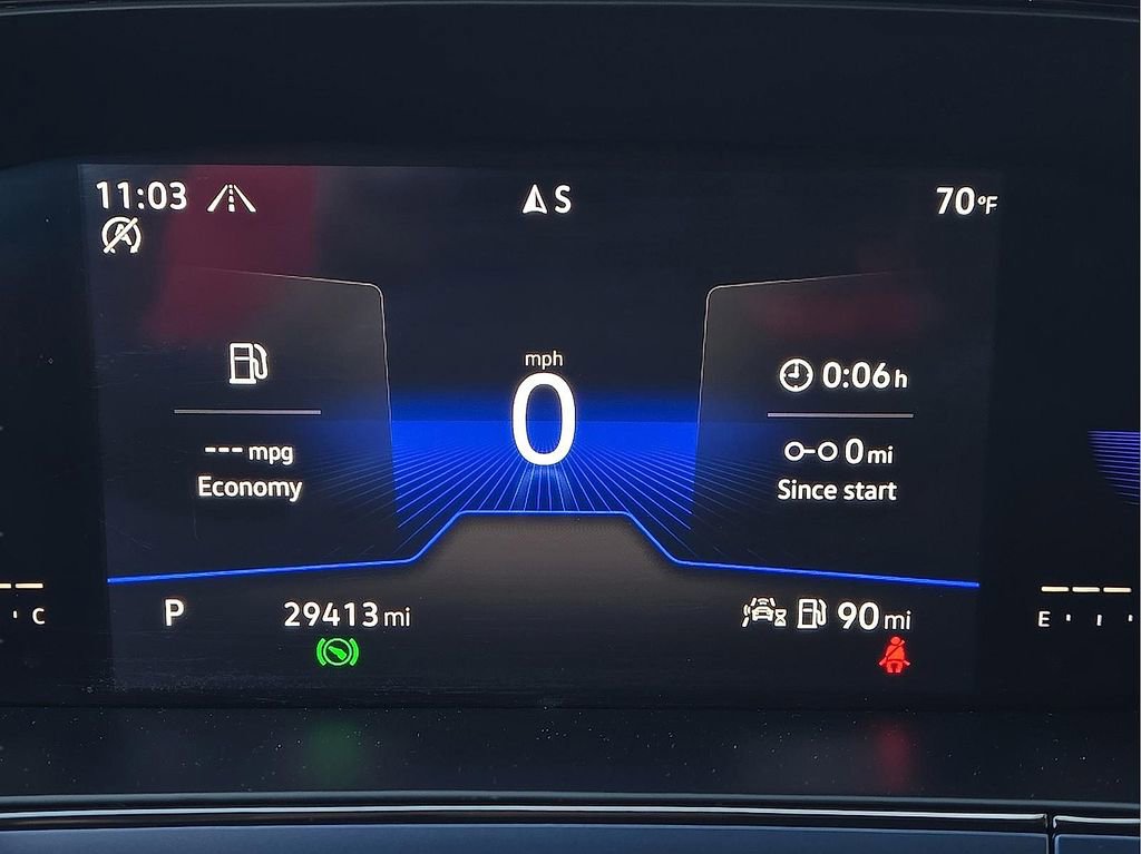 Used 2023 Volkswagen Taos SE w/ Panoramic Sunroof Package AWD/4WD image 19