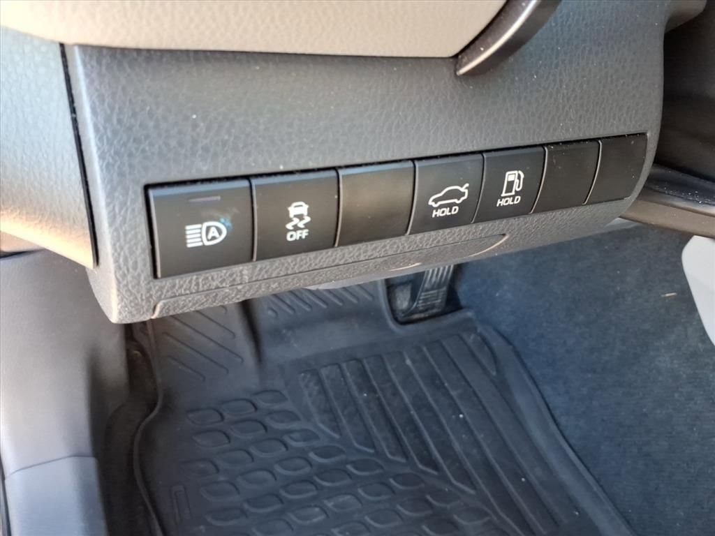 Used 2024 Toyota Camry LE image 27