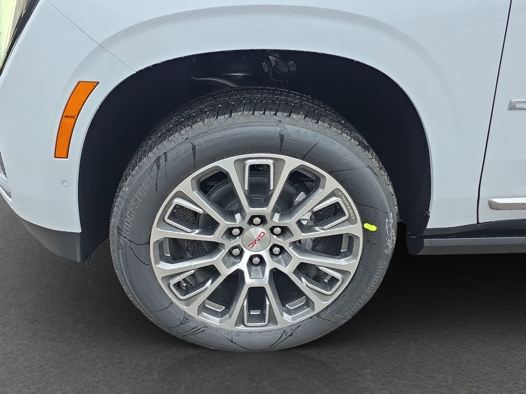 New 2026 GMC Yukon Denali image 4