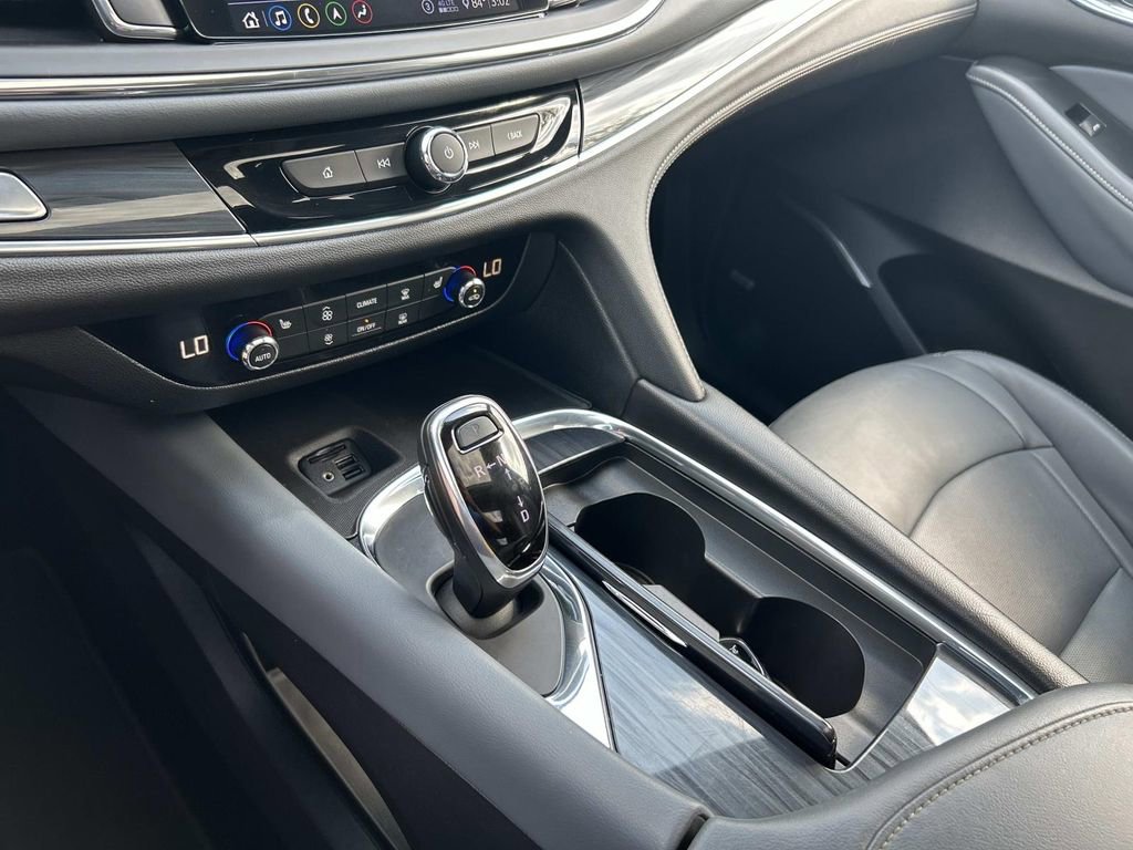 Used 2020 Buick Enclave Essence w/ Sport Touring Edition image 30