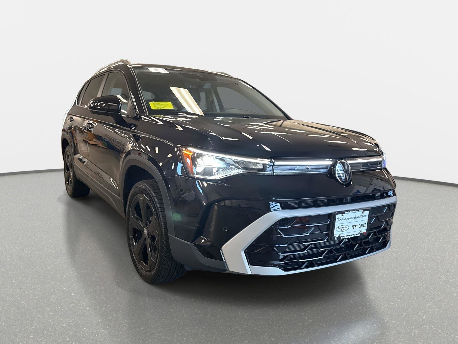 New 2026 Volkswagen Taos SEL image 3