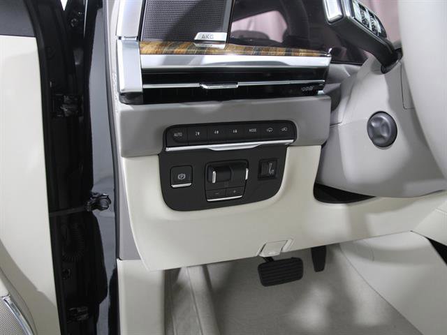 New 2025 Cadillac Escalade ESV Premium Luxury Platinum w/ LPO, Floor Liner Package image 6