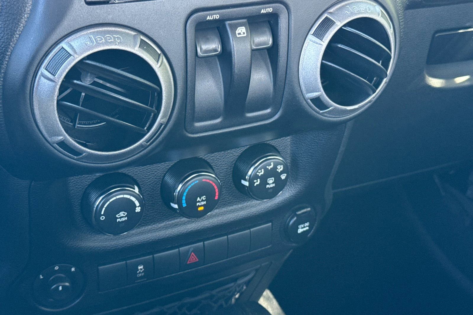 Used 2017 Jeep Wrangler Sport S w/ Quick Order Package 23S image 19