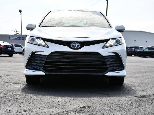 Used 2022 Toyota Camry XLE w/ Protection Package (Q2) (TMS) FWD image 2