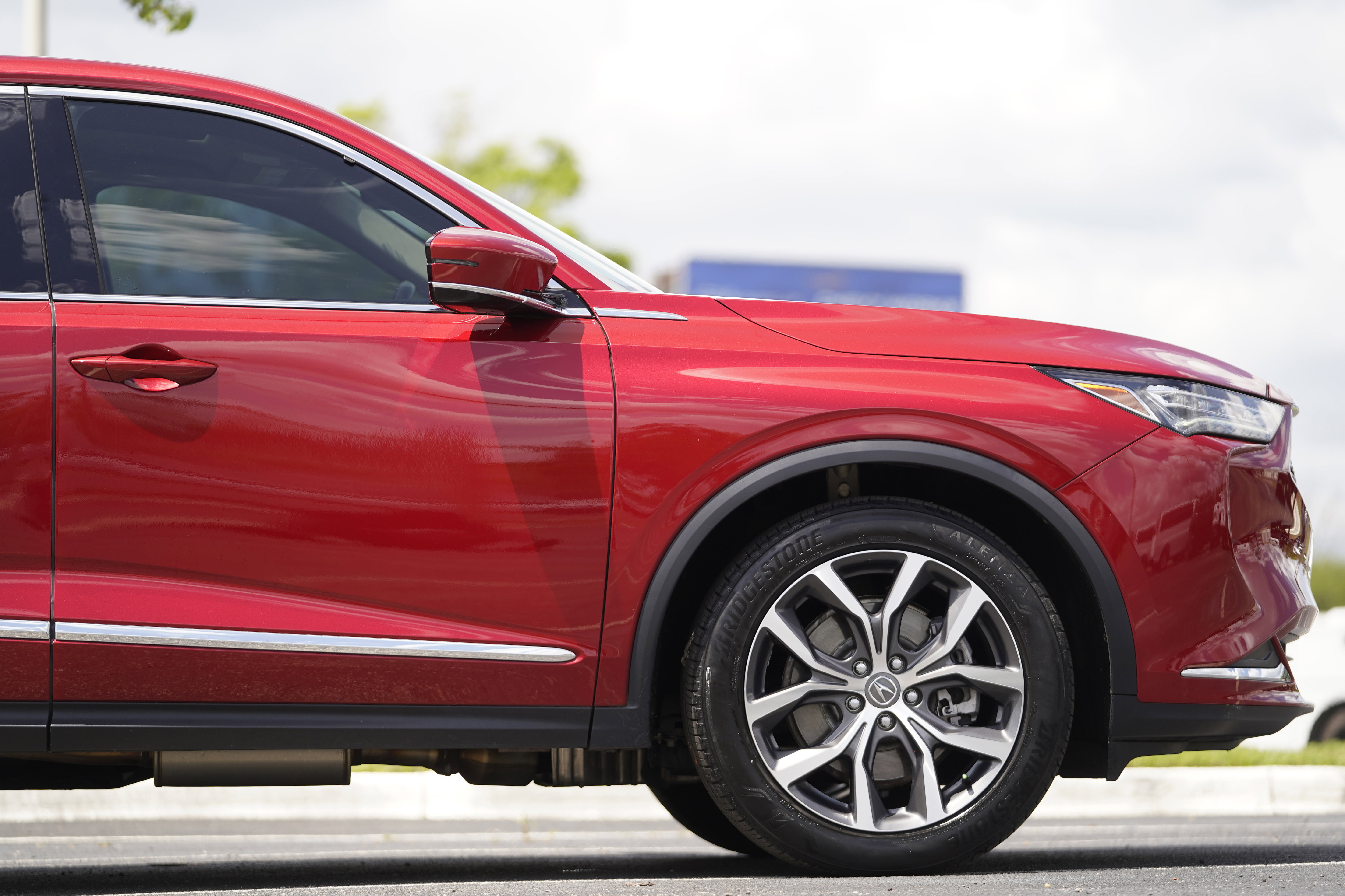 Used 2024 Acura MDX SH-AWD w/ Technology Package image 6