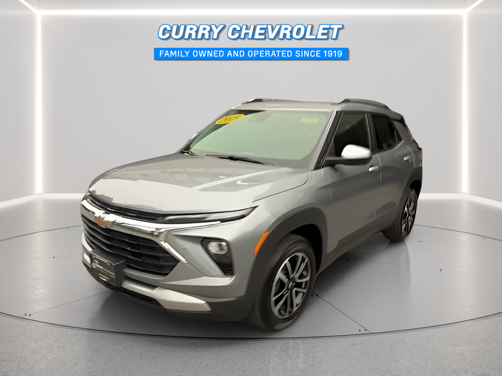 Used 2025 Chevrolet TrailBlazer LT w/ Driver Confidence Package AWD/4WD image 5