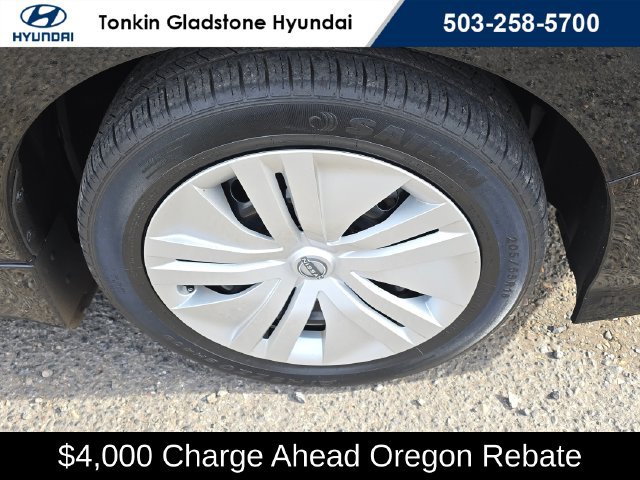 Used 2025 Nissan Leaf S FWD image 9